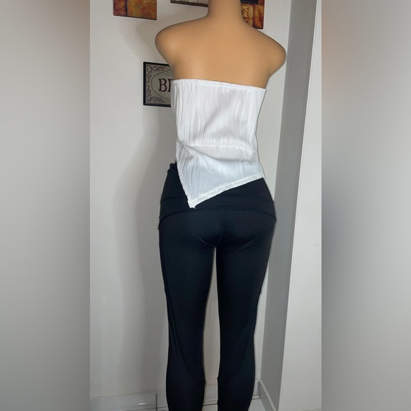 Privé Solid Asymmetrical Hem Tube Top XL in white - Picture 3 of 6